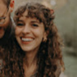 Meet your Posher, Alexia